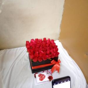 24 Red roses