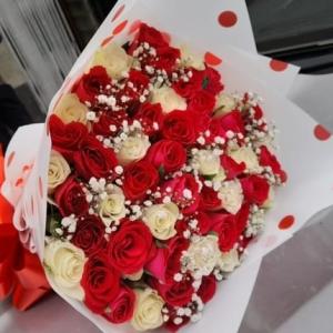 Bouquet of Mixed Long-Stemmed Roses